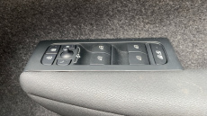 Volvo XC40 2.0 B3P Plus Dark 5dr Auto Petrol Estate